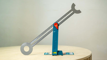 زاوية علام متحركة مع ميزان ماء من Total