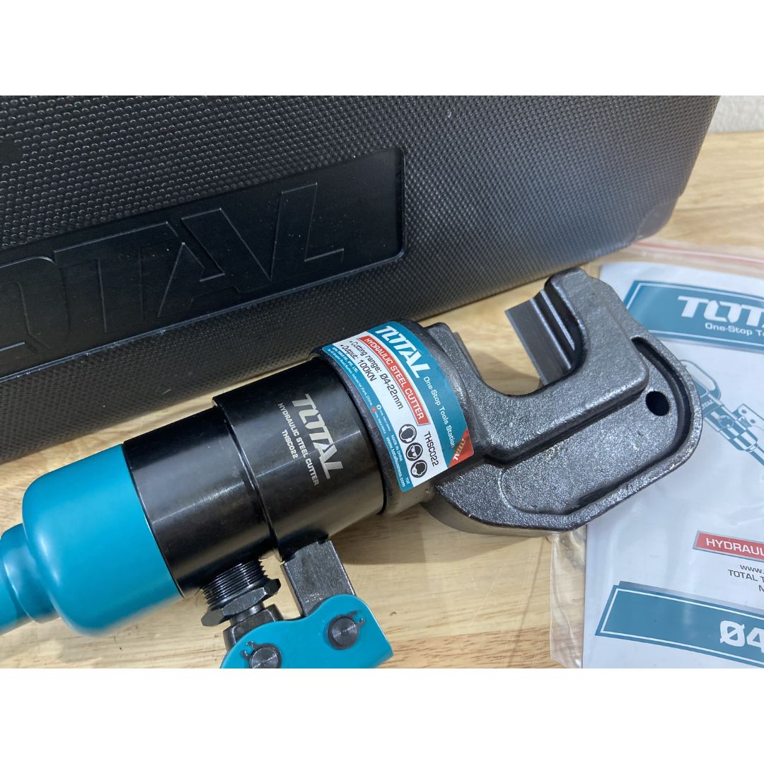 مقص حديد هيدروليك من Total