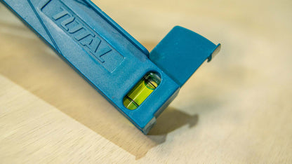 زاوية علام متحركة مع ميزان ماء من Total