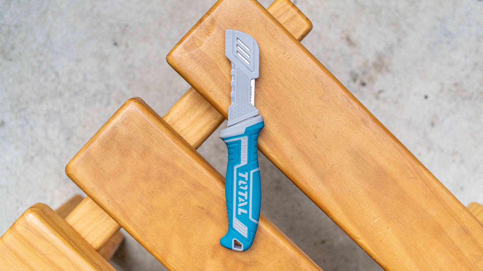 سكين كيبل مستقيم من Total