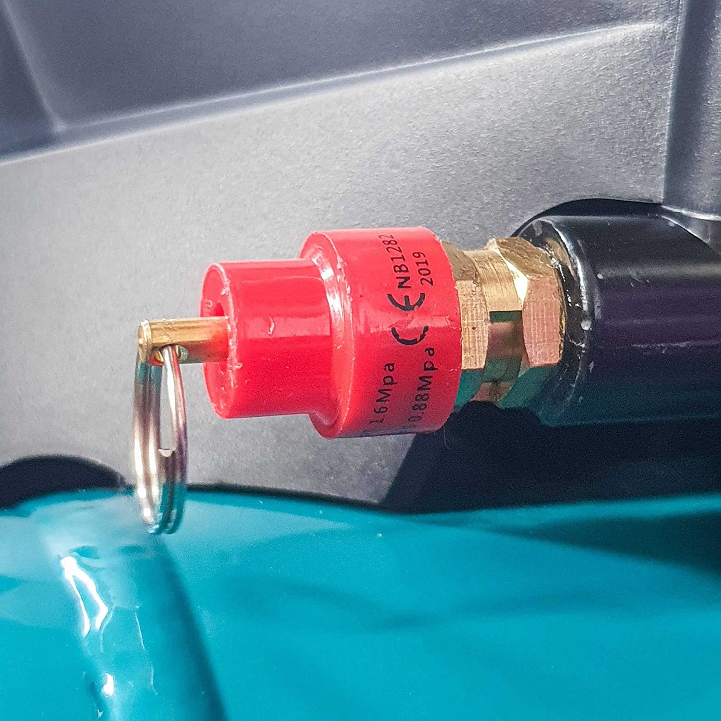 كمبريسر شحن 20 فولت 6 لتر من Total