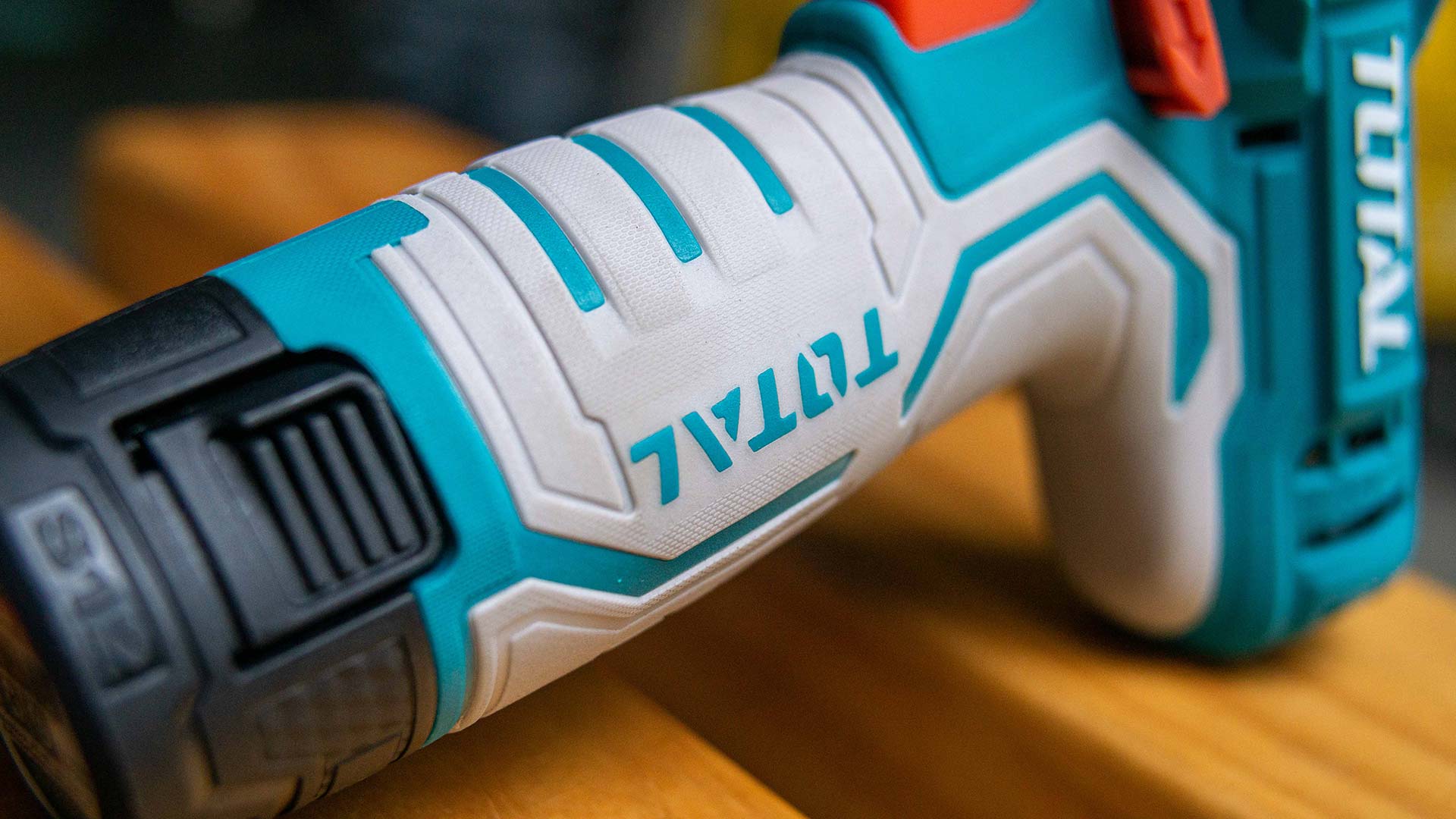 دريل براغي 12 فولت من Total