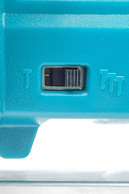 فرد مسامير شحن 20 فولت من Total