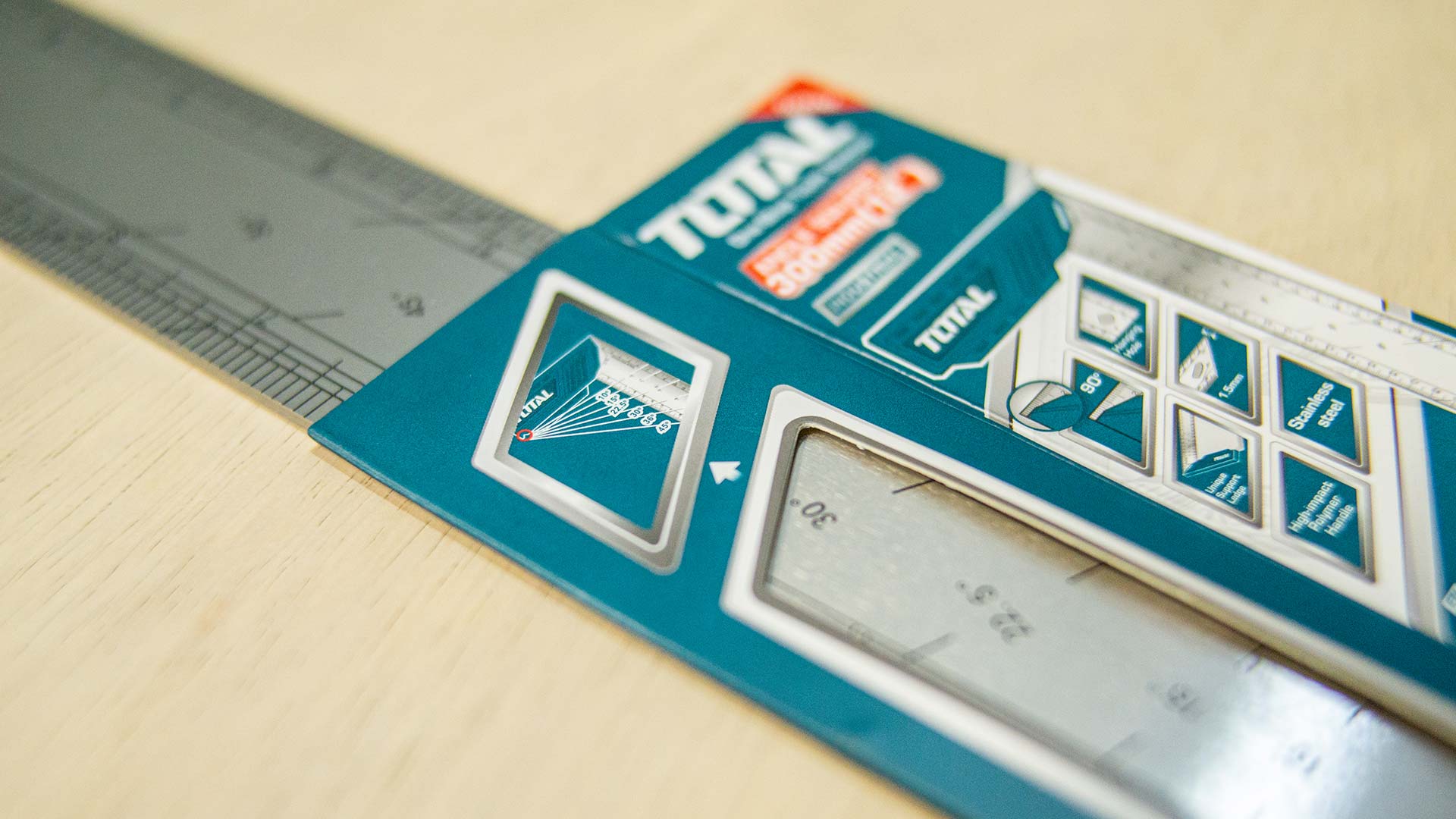 زاوية علام 30 سم 12" من Total