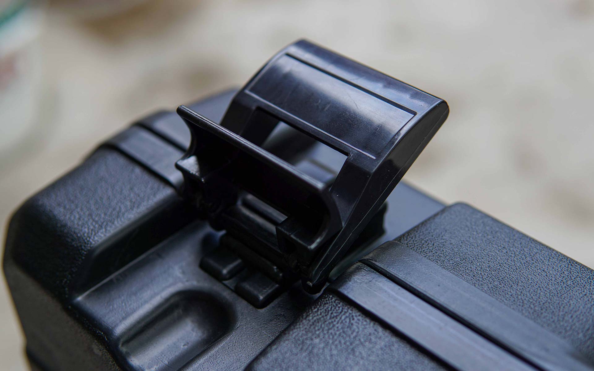 مقص كيبل هيدروليك شحن مع 2 بطارية 4 امبير وشاحن من Total - Smart Hack