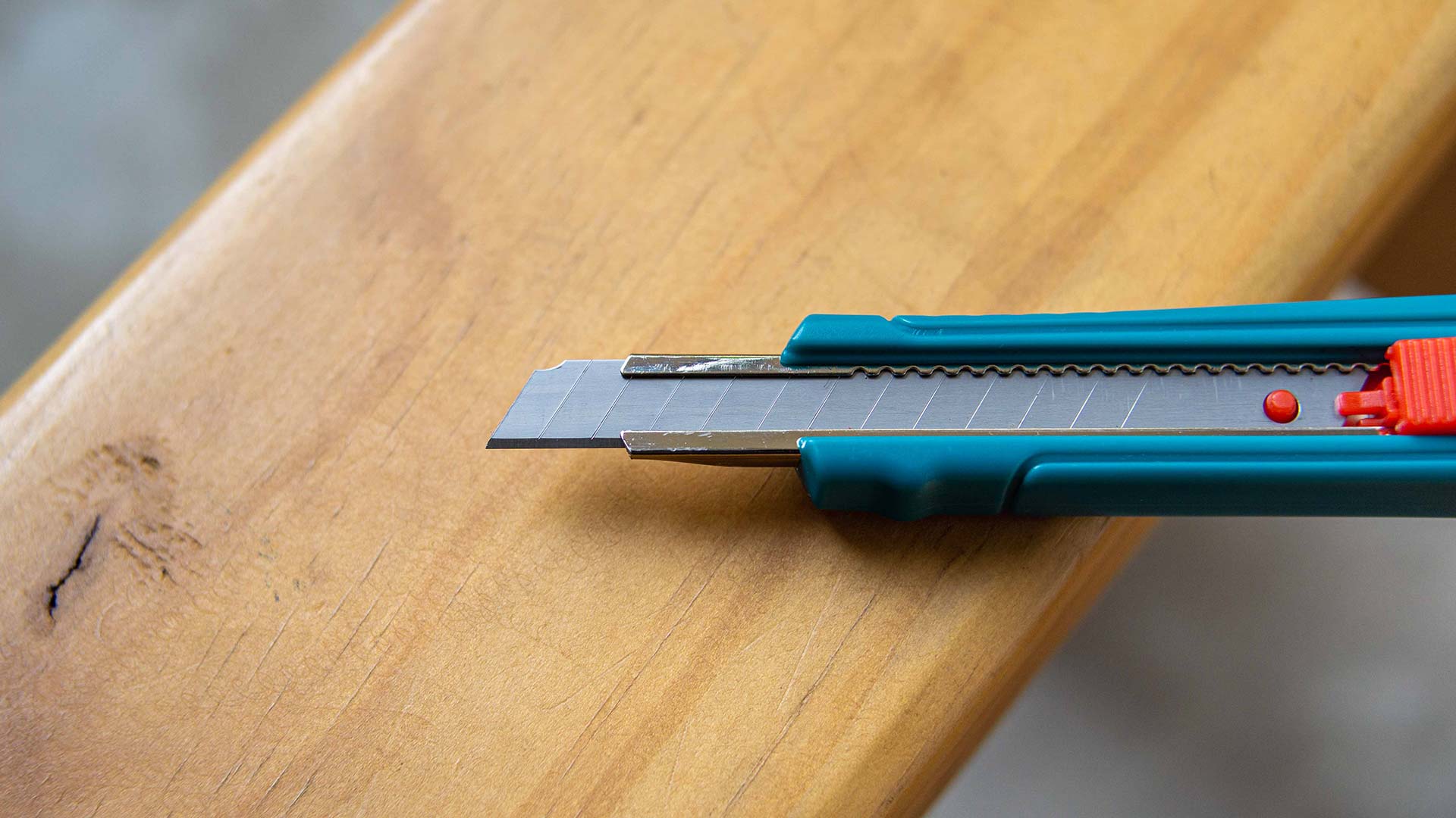 مشرط بلاستيك رفيع من TOTAL - Smart Hack