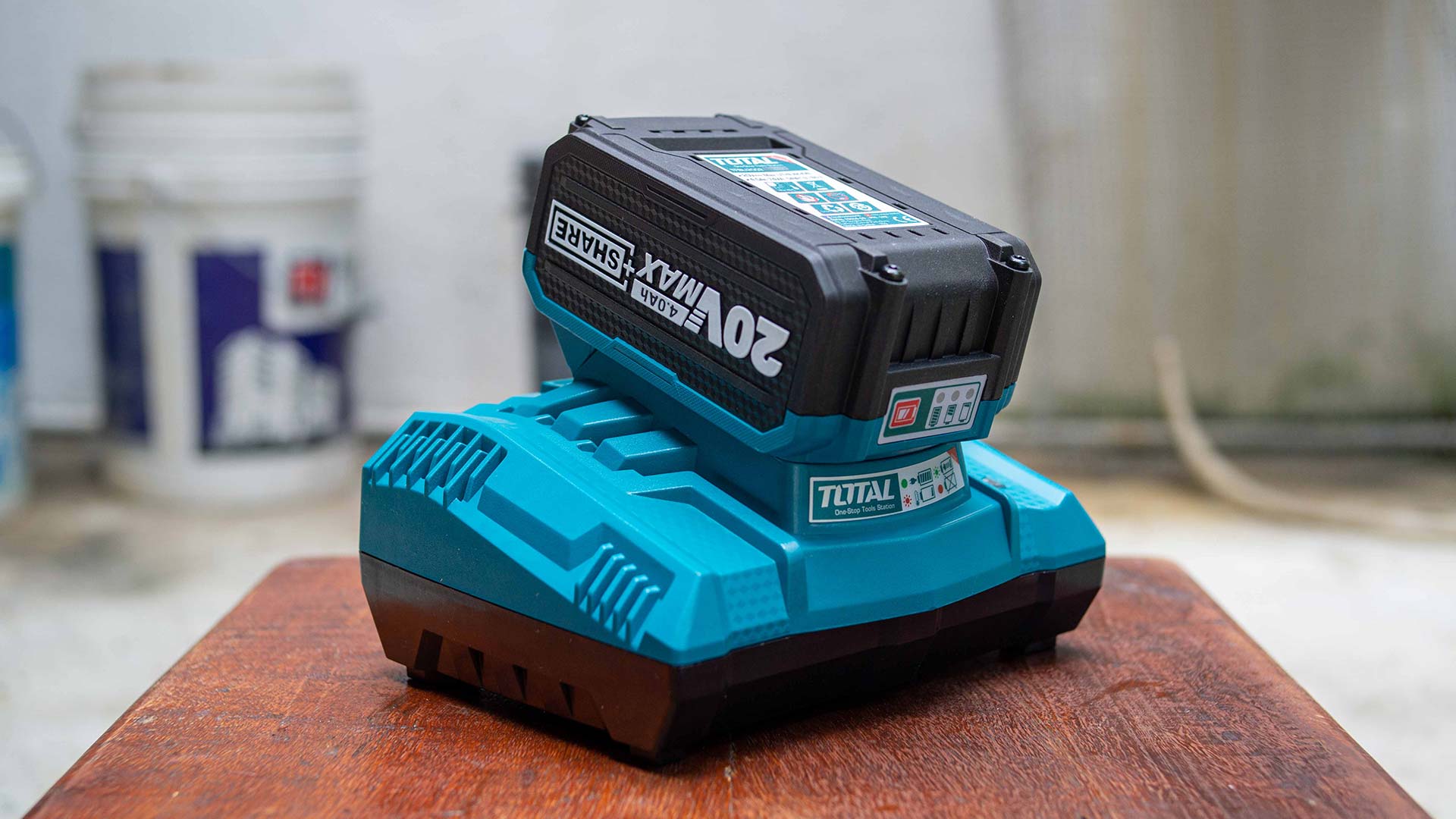 شاحن 20 فولت سريع من Total - Smart Hack