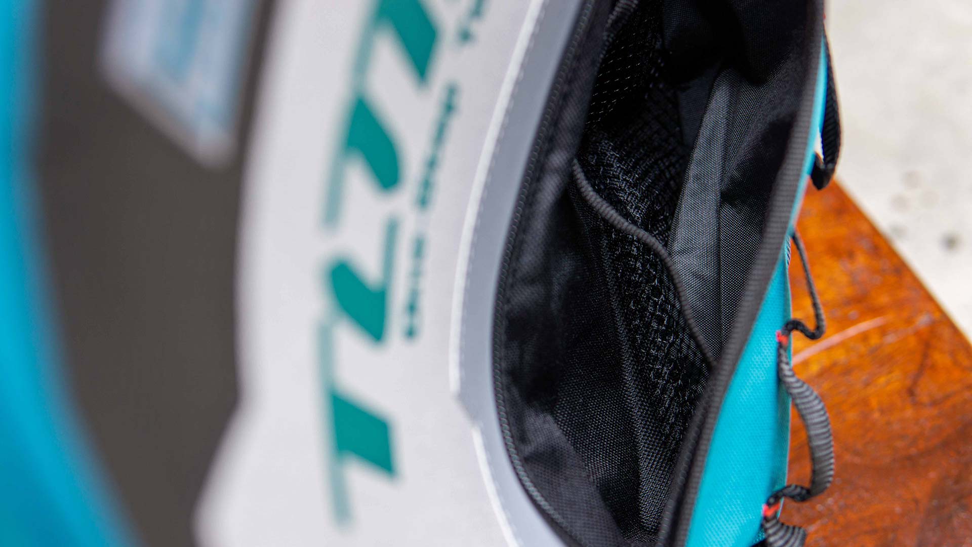 شنطة عدة ظهر فارغة من Total - Smart Hack