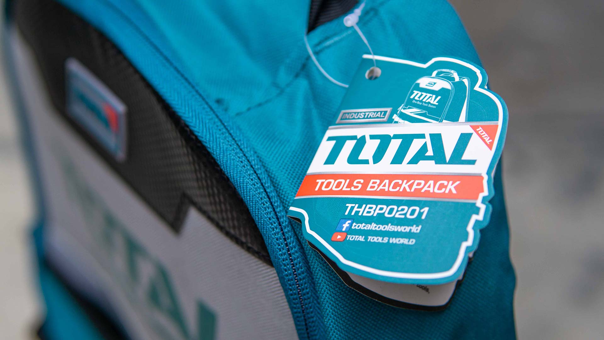 شنطة عدة ظهر فارغة من Total - Smart Hack