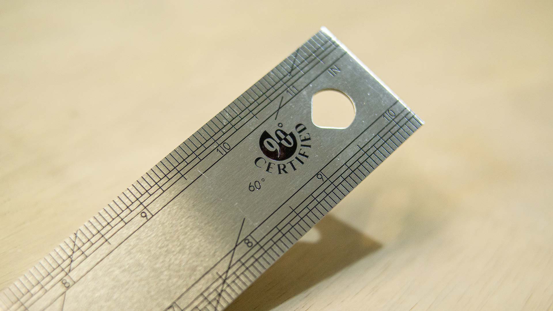 زاوية علام 30 سم 12" من Total - Smart Hack