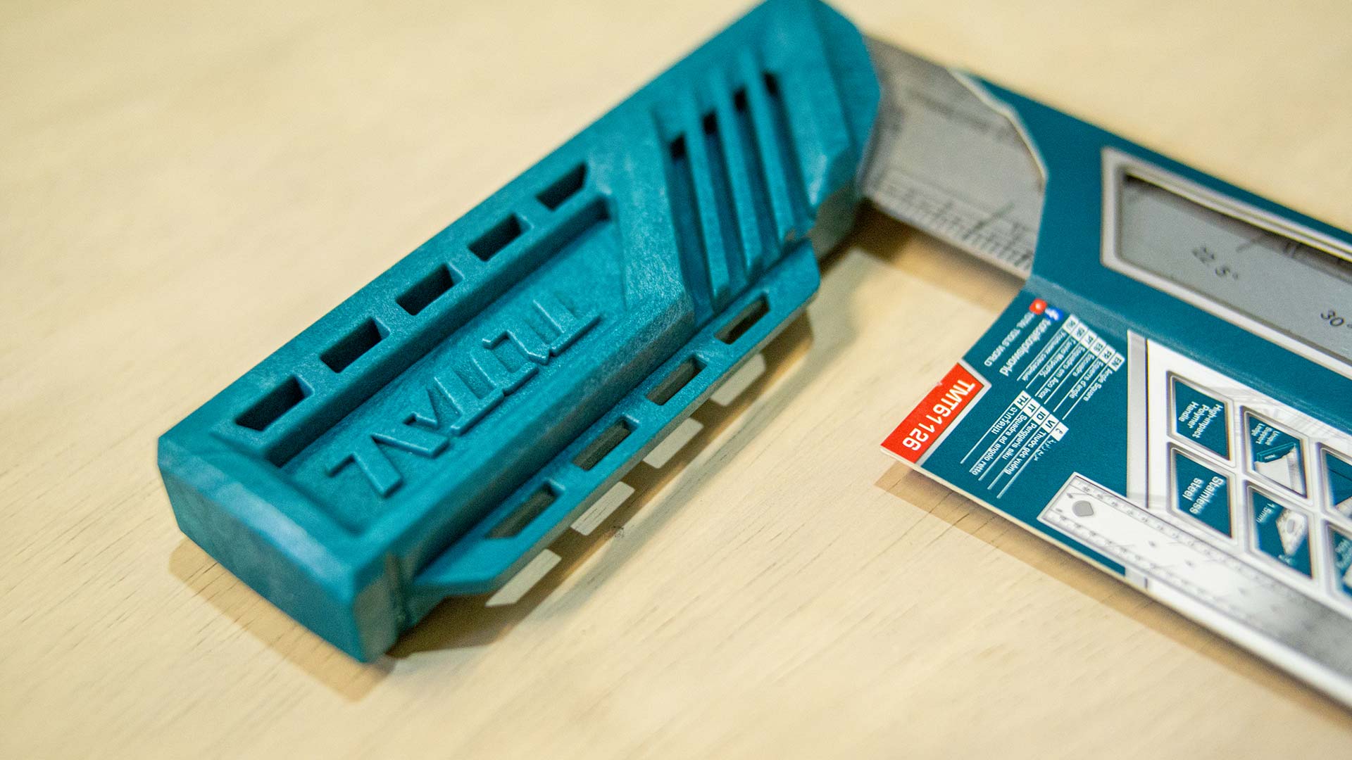 زاوية علام 30 سم 12" من Total - Smart Hack